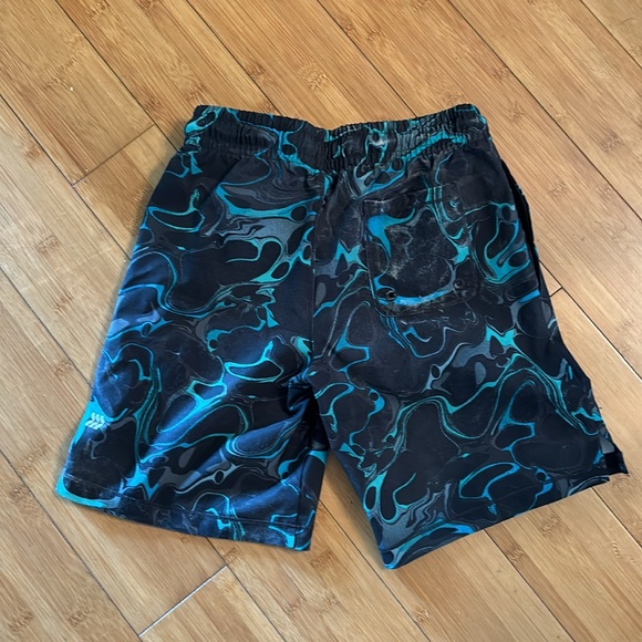 Young boys Swim Trunks - Picture 2 of 2